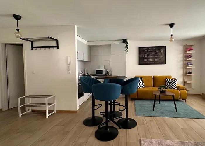 Bord Du Daire Montrö