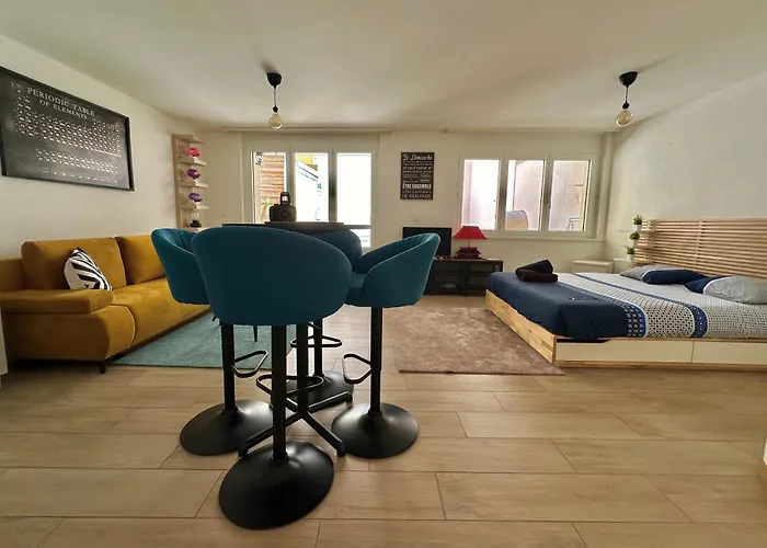 Διαμέρισμα Bord Du *