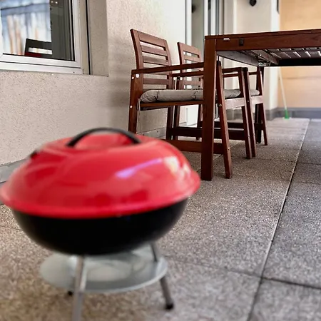 Bord Du Lägenhet